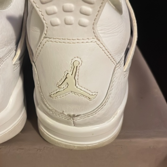 Jordans youth size 6 1/2 - Picture 5 of 9